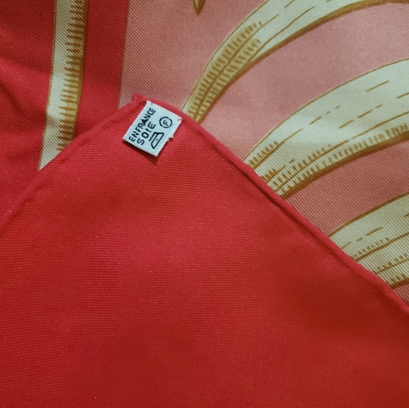 Scarf - Picture 6 of 7